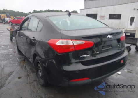 2015 Kia Forte Lx z USA, uszkodzony, nr VIN KNAFK4A63F5431391